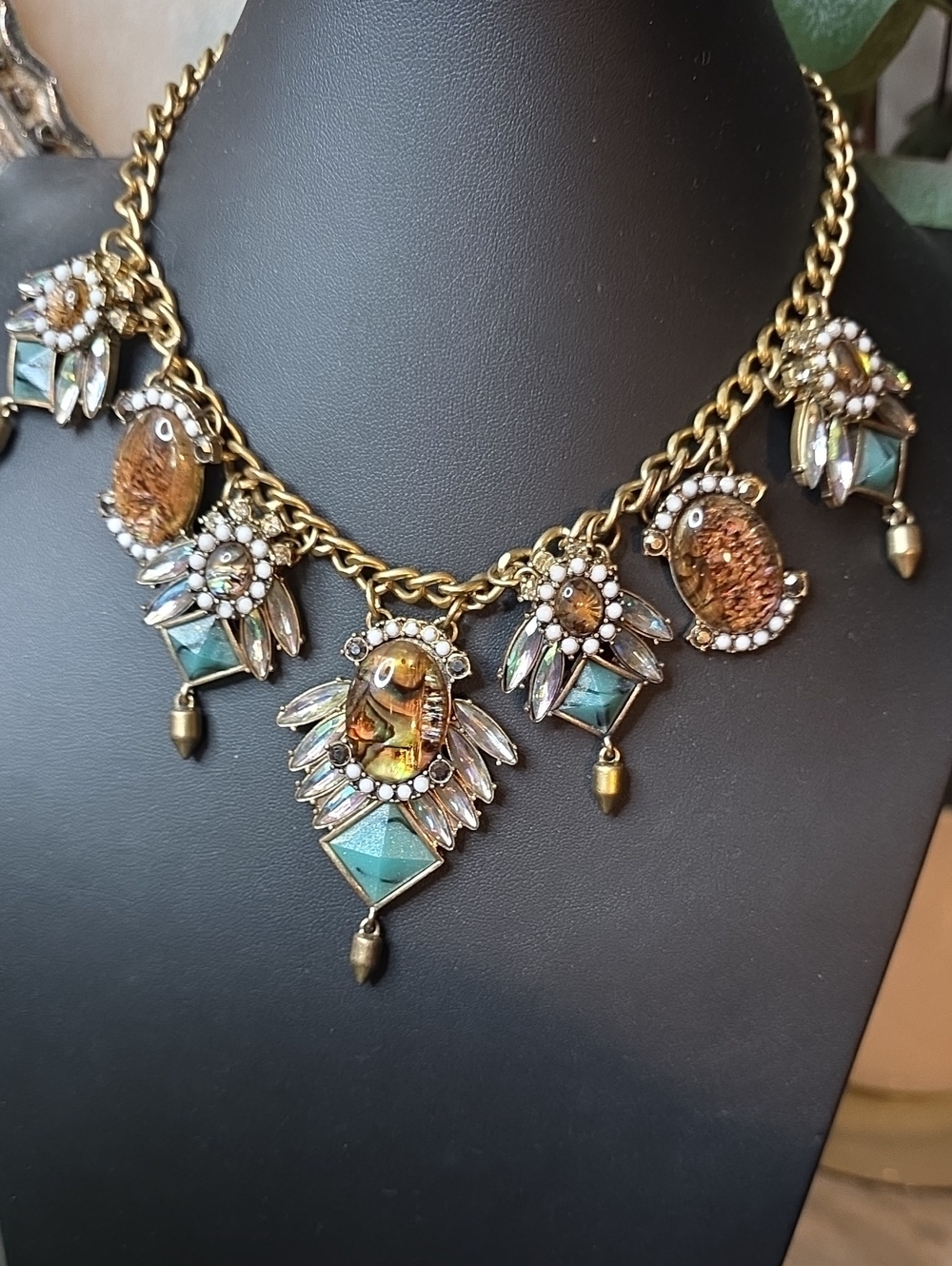 Vintage Stunning Gold-Tone Multistone Statement Necklace - CAPTIVATING!